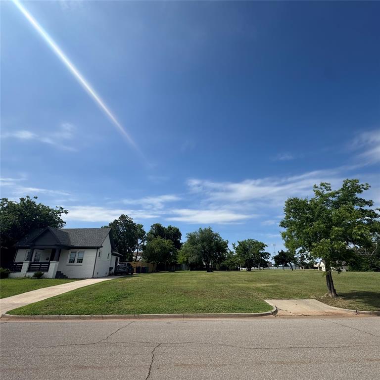 1st image of 1724 Nw 29th St, Oklahoma City, OK 73106 | MLS# 1236970