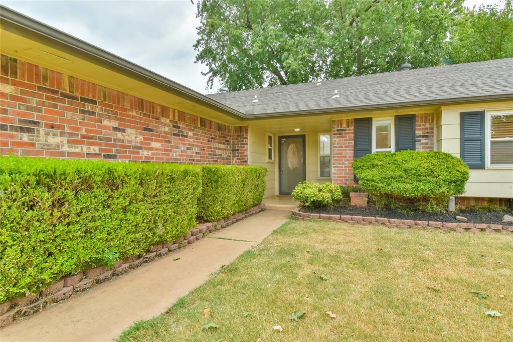 2nd image of 404 S Bouziden Dr, Moore, OK 73160 | MLS# 1237312