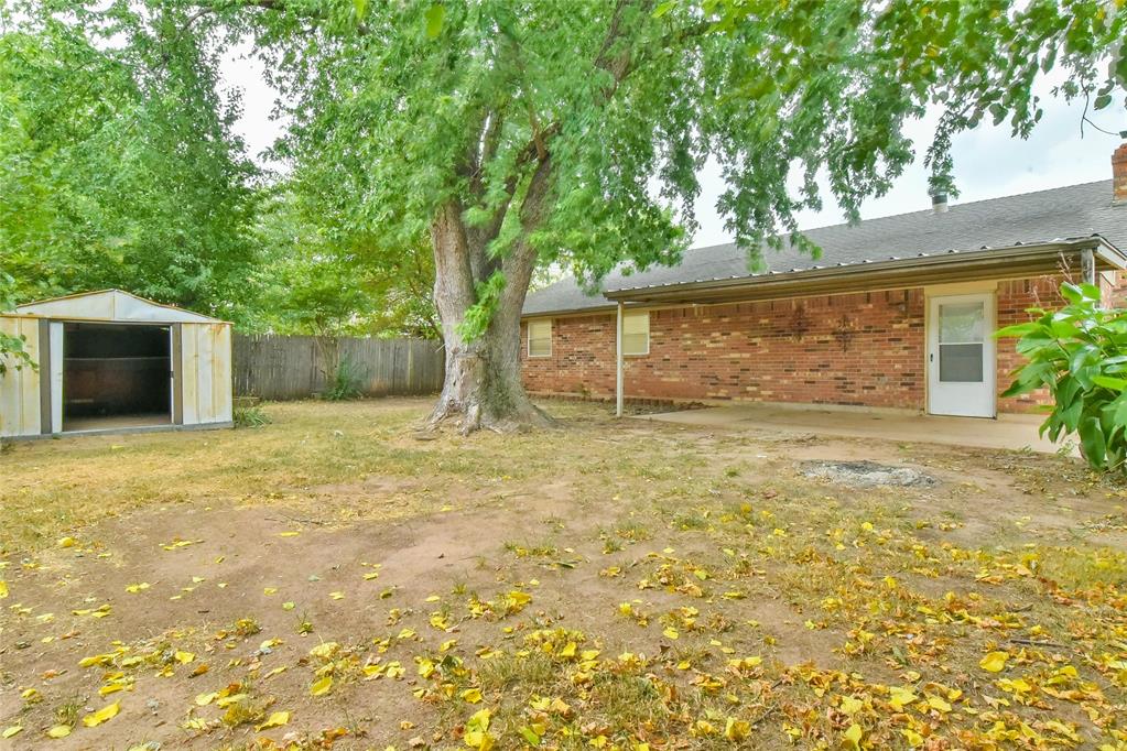 28th image of 404 S Bouziden Dr, Moore, OK 73160 | MLS# 1237312