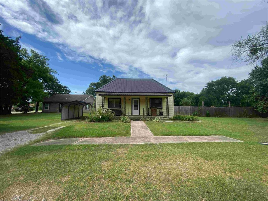 Homes for sale in Maud, OK | 407 W Franklin St, Maud, OK 74854 | MLS# 1238493