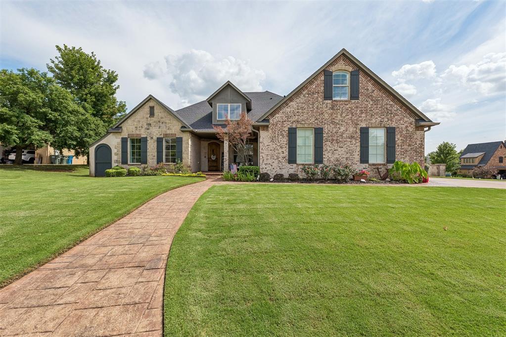 2nd image of 416 Oak Summit Rd, Edmond, OK 73025 | MLS# 1239025