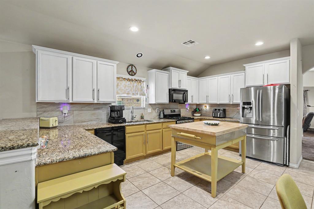 5th image of 9505 Timberwind Ln, Yukon, OK 73099 | MLS# 1239299
