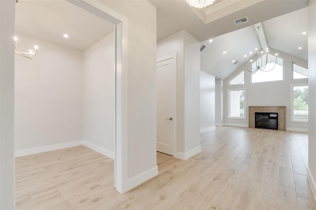 5th image of 1324 Katelyn Ct, Yukon, OK 73099 | MLS# 1239306