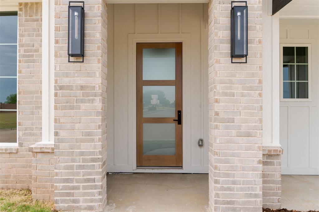 2nd image of 1324 Katelyn Ct, Yukon, OK 73099 | MLS# 1239306