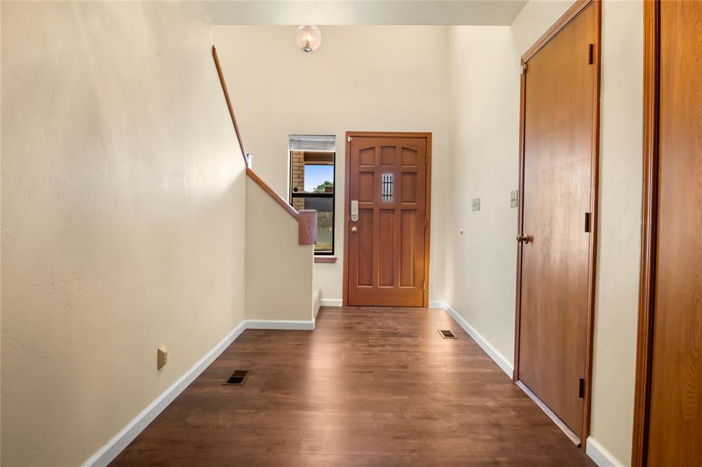 3rd image of 20 Raintree St, Ponca City, OK 74604 | MLS# 1239373