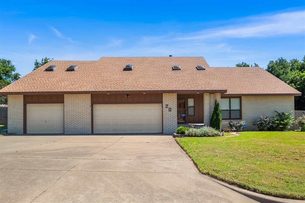 2nd image of 20 Raintree St, Ponca City, OK 74604 | MLS# 1239373