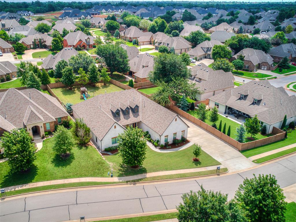 4th image of 3124 Alpine Dr, Edmond, OK 73012 | MLS# 1239530