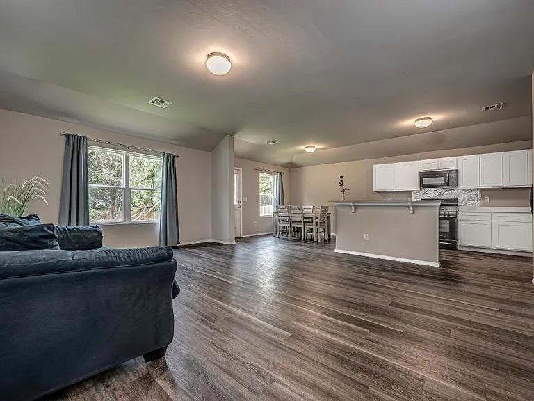 3rd image of 1332 Dustin Dr, Edmond, OK 73003 | MLS# 1239545