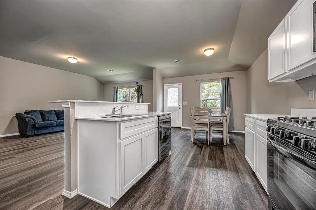4th image of 1332 Dustin Dr, Edmond, OK 73003 | MLS# 1239545