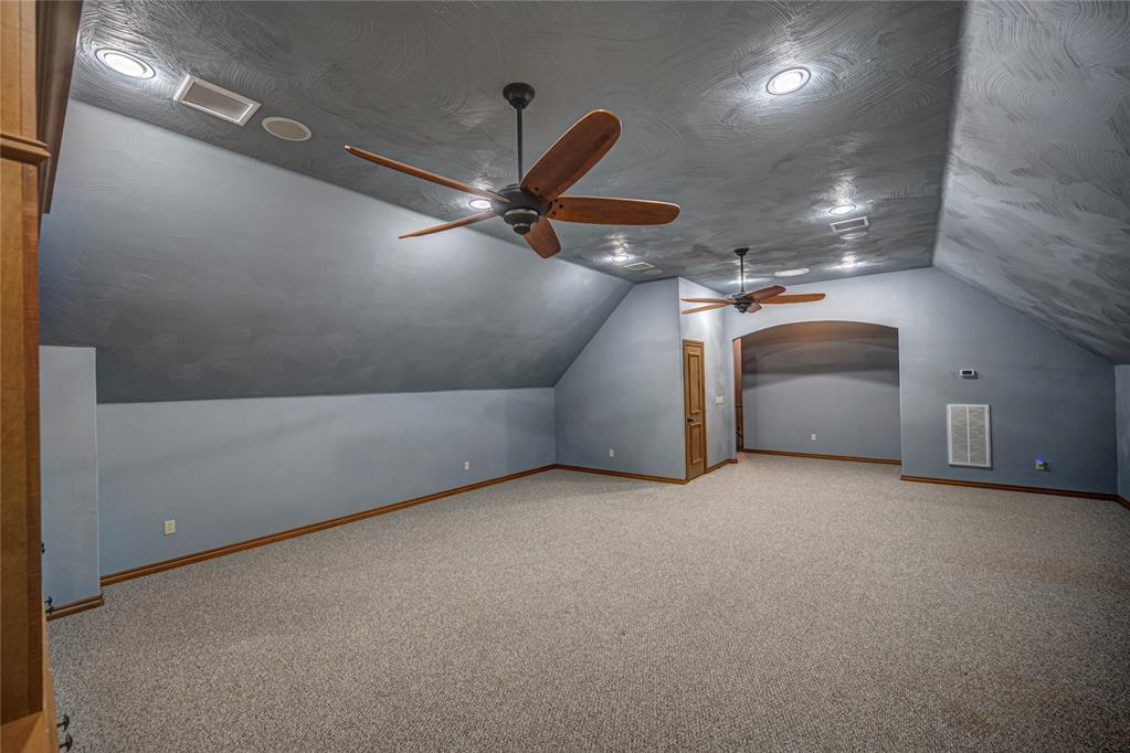 48th image of 3740 Redmont Tr, Edmond, OK 73034 | MLS# 1239670