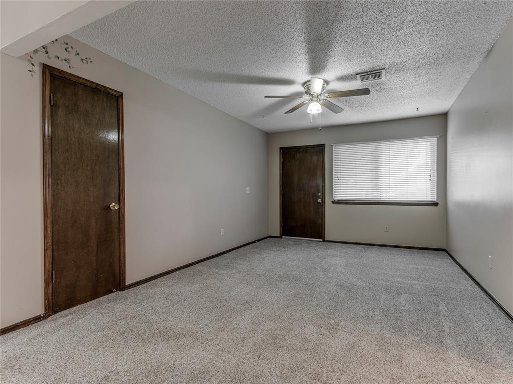 Homes for sale in Moore, OK | 1048 Nw 6Th Pl, Moore, OK 73160 | MLS# 1239715