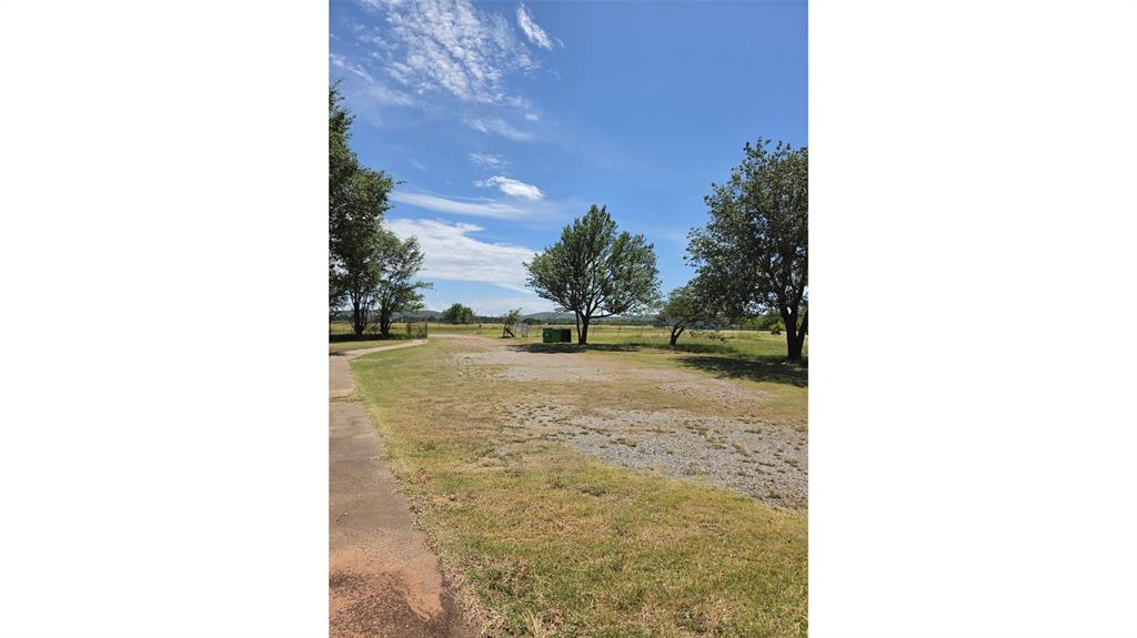 Homes for sale in Apache, OK | 9086 State Ok 19 Hwy, Apache, OK 73006 | MLS# 1239790