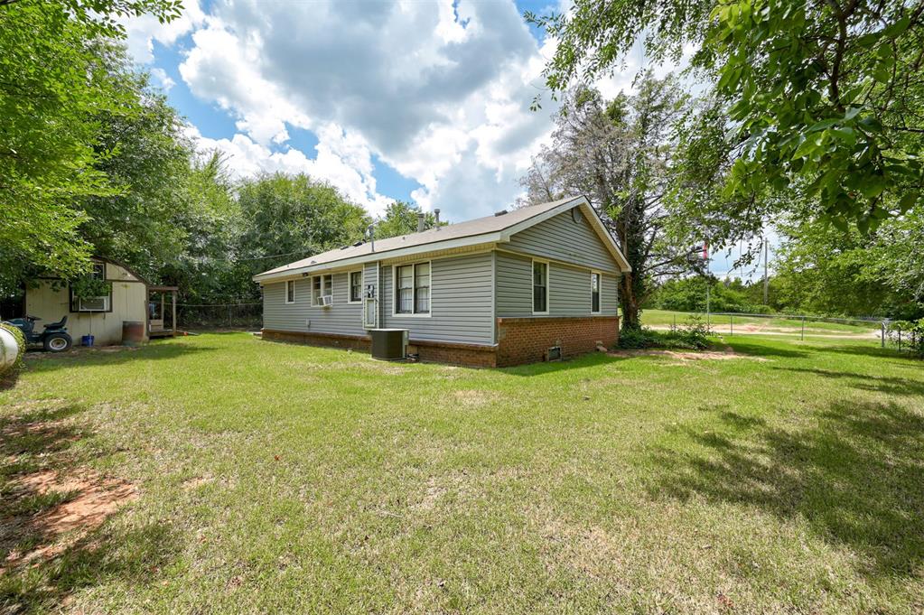2nd image of 13050 S Pine St, Edmond, OK 73034 | MLS# 1240027