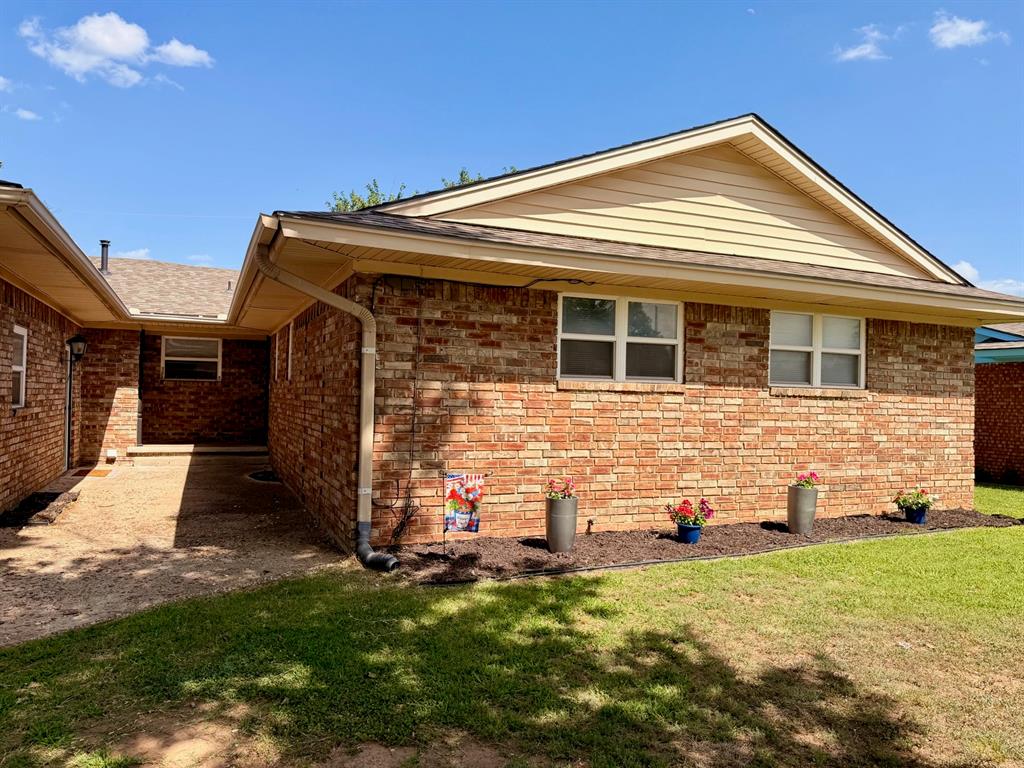 3rd image of 4103 N Aydelotte, Shawnee, OK 74804 | MLS# 1240031