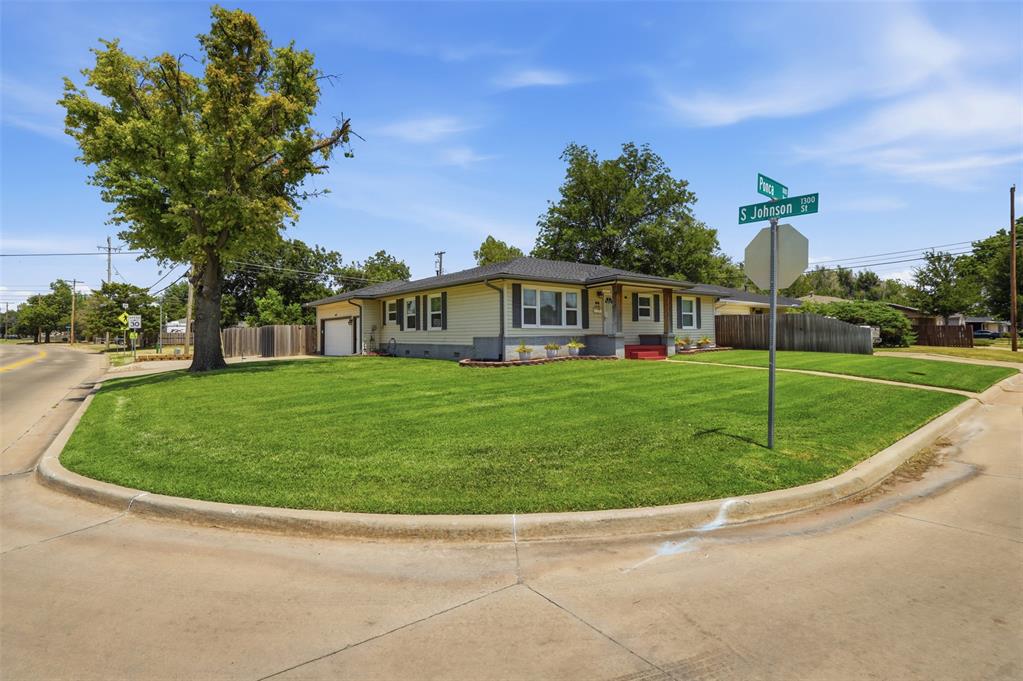 3rd image of 1810 Ponca Ave, Enid, OK 73703 | MLS# 1240045