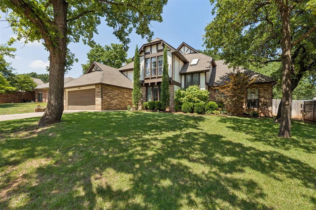 2nd image of 3822 Marked Tree Dr, Edmond, OK 73013 | MLS# 1240115