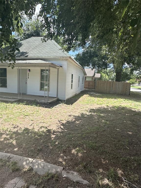 Homes for sale in Carnegie, OK | 224 W 1st St, Carnegie, OK 73015 | MLS# 1240172