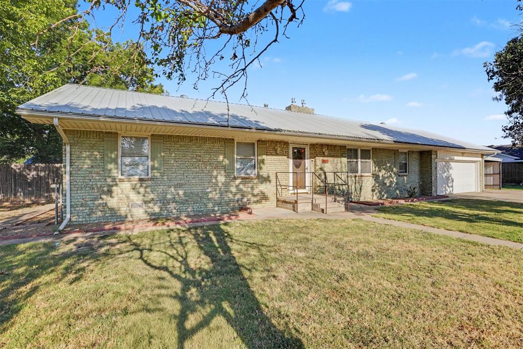 Homes for sale in Blair, OK | 992 Hughes Dr, Blair, OK 73526 | MLS# 1240251