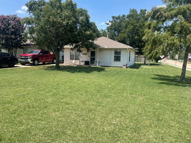 Homes for sale in Moore, OK | 227 Se 3rd St, Moore, OK 73160 | MLS# 1240339