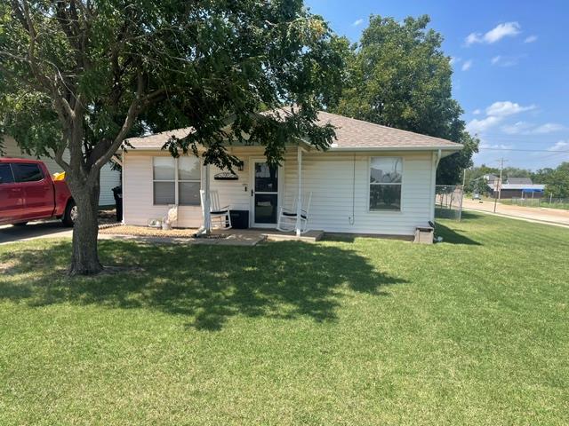 Homes for sale in Moore, OK | 227 Se 3rd St, Moore, OK 73160 | MLS# 1240339
