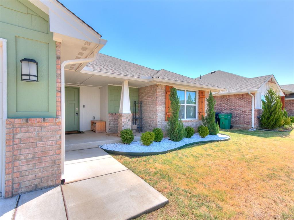2nd image of 8608 Nw 77th St, Oklahoma City, OK 73132 | MLS# 1240474