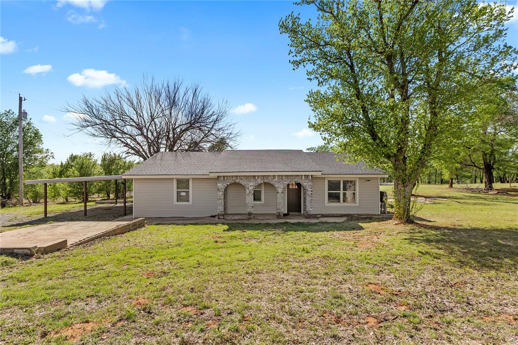 Homes for sale in Lookeba, OK | 523 S 1st St, Lookeba, OK 73053 | MLS# 1241053