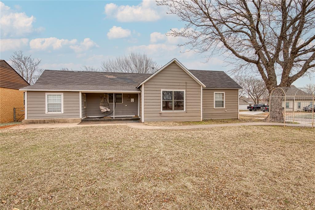 Homes for sale in Weatherford, OK | 400 N 6th St, Weatherford, OK 73096 | MLS# 1241102