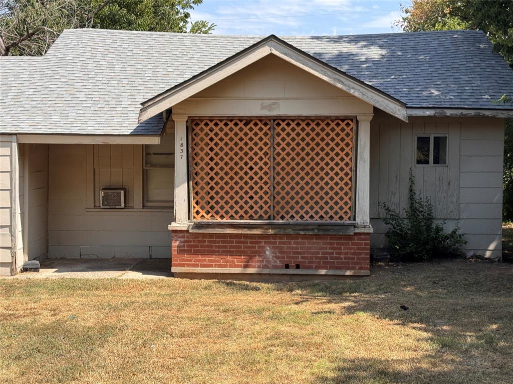 1st image of 1837 Ne 24th St, Oklahoma City, OK 73111 | MLS# 1241117