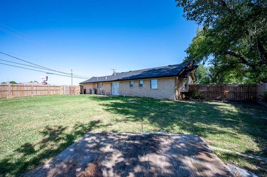 31st image of 100 Bellaire Dr, Moore, OK 73160 | MLS# 1241190