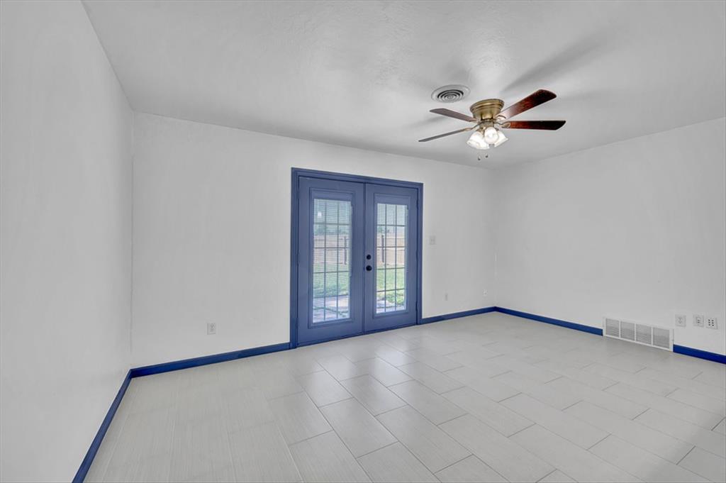 5th image of 100 Bellaire Dr, Moore, OK 73160 | MLS# 1241190
