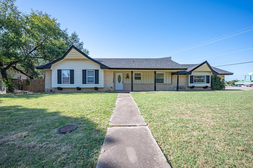 1st image of 100 Bellaire Dr, Moore, OK 73160 | MLS# 1241190