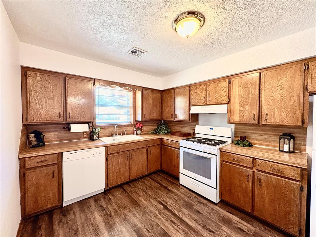 5th image of 612 9Th St, Snyder, OK 73566 | MLS# 1241275