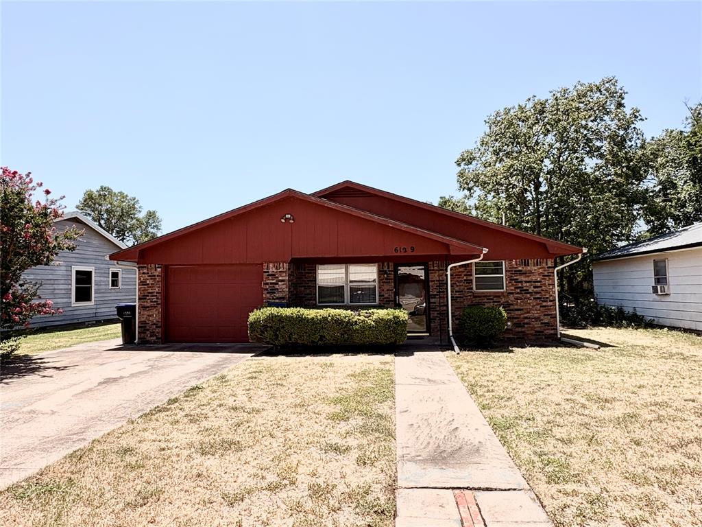 1st image of 612 9th St, Snyder, OK 73566 | MLS# 1241275