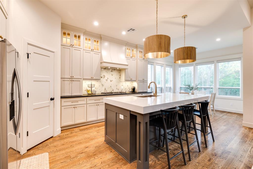 1st image of 1732 Parkwood Ave, Edmond, OK 73034 | MLS# 1241438