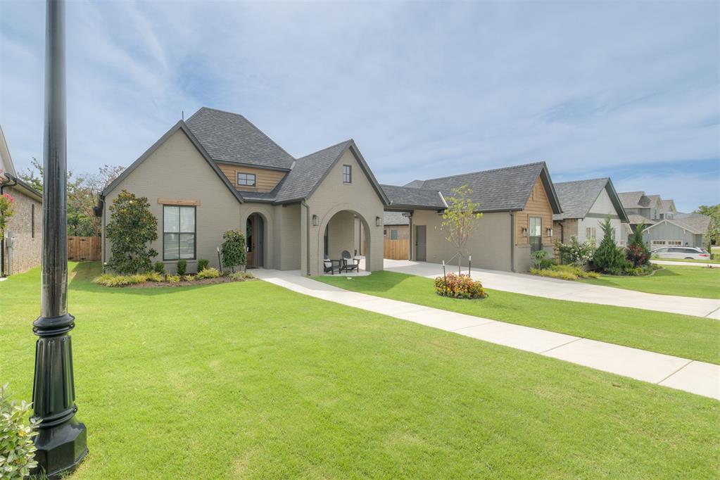 3rd image of 1732 Parkwood Ave, Edmond, OK 73034 | MLS# 1241438