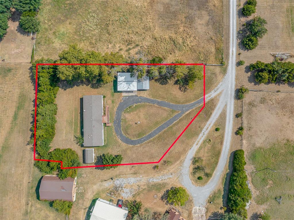 3rd image of 16099 Rolling Hills Rd #1/2, Yukon, OK 73099 | MLS# 1242104