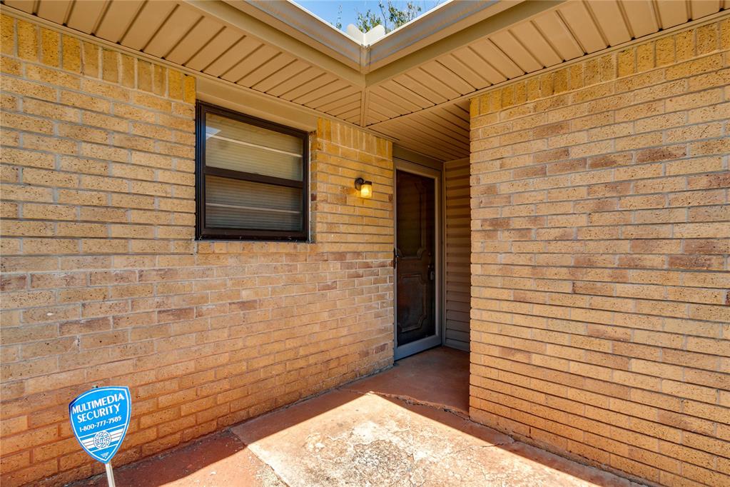 5th image of 1100 Ridgeway Dr, Yukon, OK 73099 | MLS# 1242106