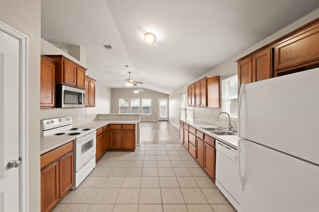 4th image of 2829 Nw 182Nd St, Edmond, OK 73012 | MLS# 1242329