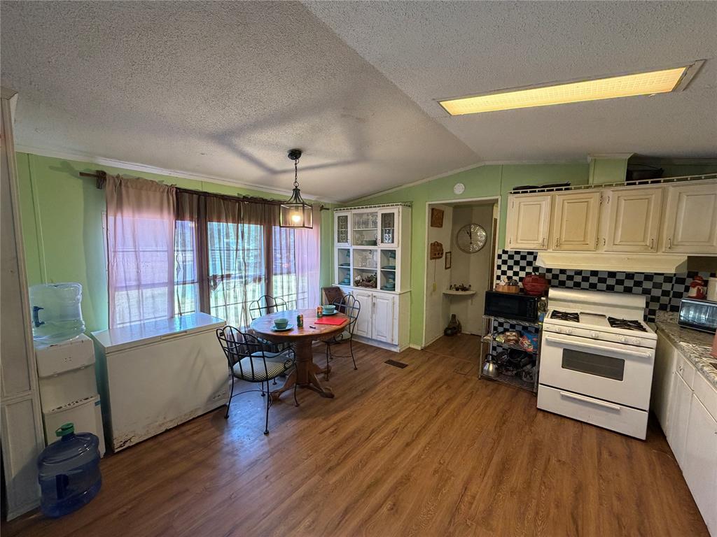 3rd image of 35223 E 131 Rd, Maud, OK 74854 | MLS# 1242492