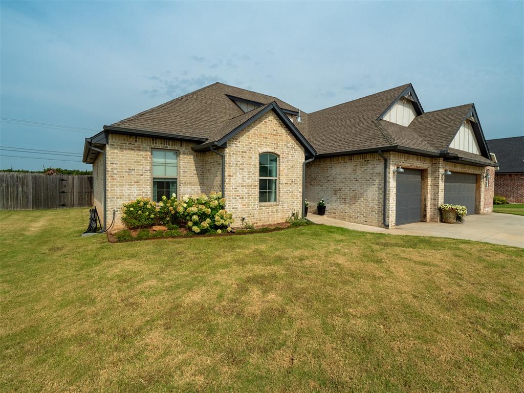 3rd image of 4081 Fox Ridge Rd, Choctaw, OK 73020 | MLS# 1242590