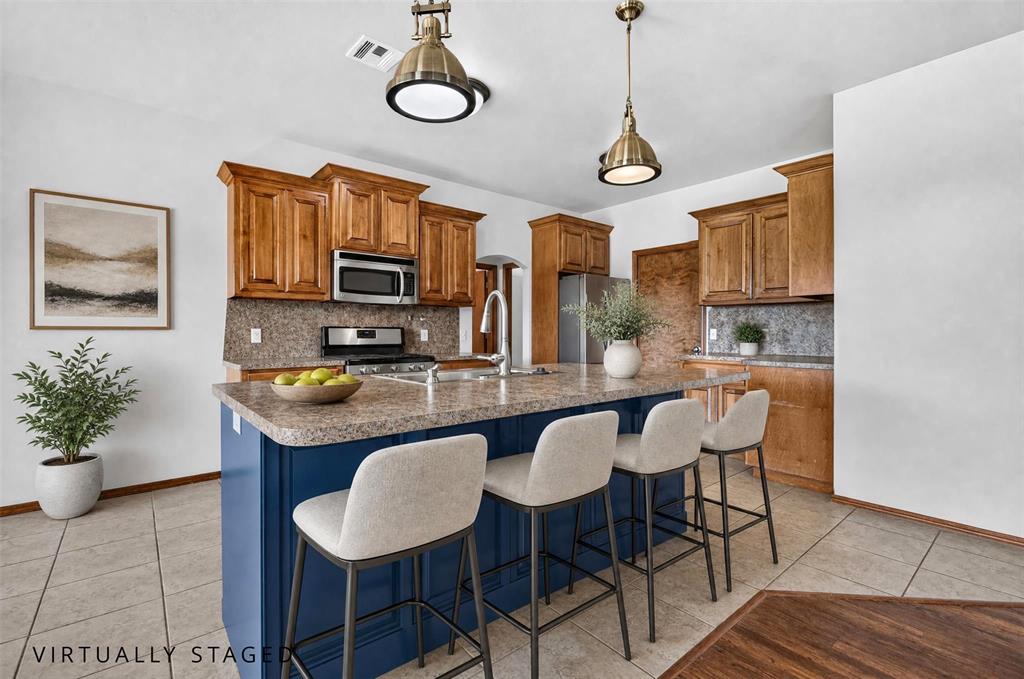 3rd image of 2112 Appalachian Trl, Edmond, OK 73003 | MLS# 1242606