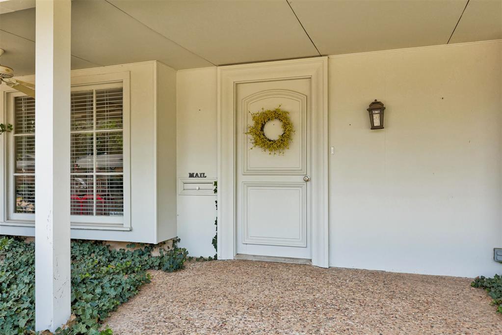 3rd image of 1744 Westbrooke Ter, Norman, OK 73072 | MLS# 1242804