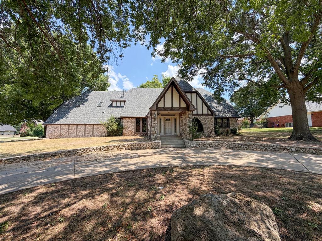 1st image of 2317 Robinwood Cir, Shawnee, OK 74801 | MLS# 1242823