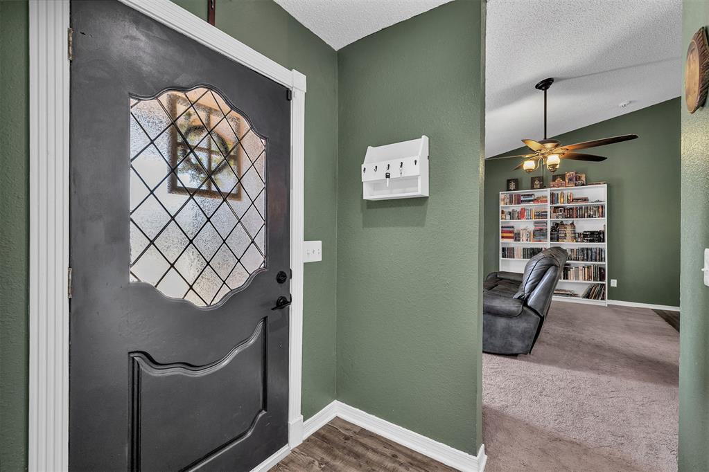 2nd image of 6421 Lyrewood Ter, Oklahoma City, OK 73132 | MLS# 1242847