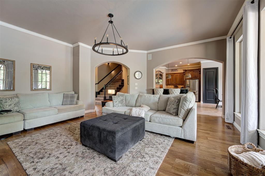 4th image of 1301 Autumn Creek Dr, Edmond, OK 73003 | MLS# 1242883