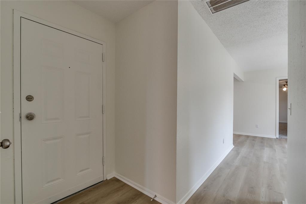 3rd image of 913 Ne 6Th St, Moore, OK 73160 | MLS# 1242887
