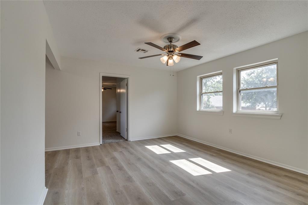 4th image of 913 Ne 6Th St, Moore, OK 73160 | MLS# 1242887