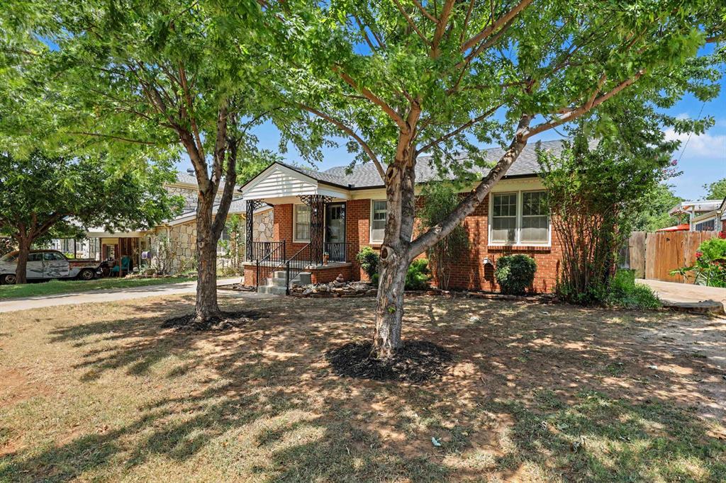 1st image of 2633 Nw 33rd St, Oklahoma City, OK 73112 | MLS# 1242901