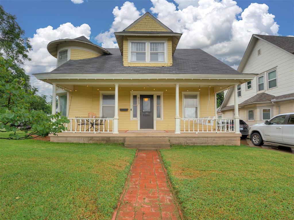 1st image of 623 E Warner Ave, Guthrie, OK 73044 | MLS# 1242927