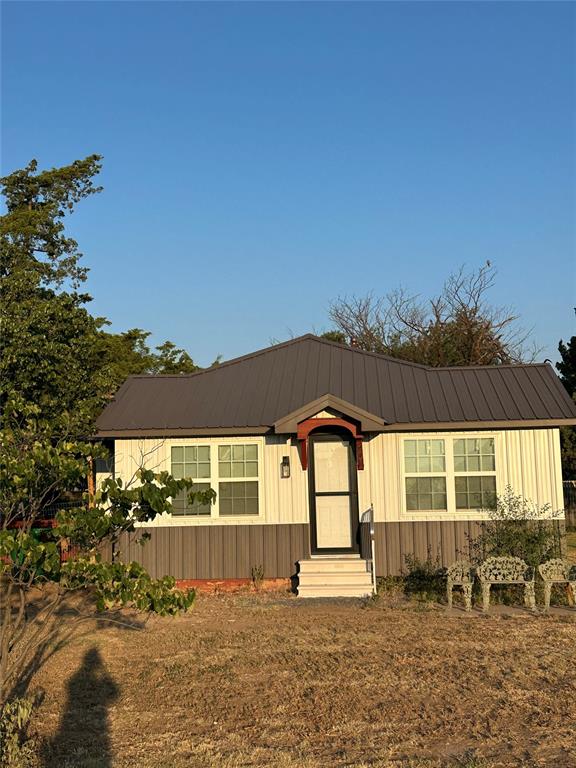 2nd image of 301 S Dunn St, Roosevelt, OK 73564 | MLS# 1242972